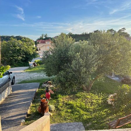 Apartment Stela Rab Town Bagian luar foto